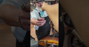 1 of 1 custom Indian Pursuit with @rudepaint turning the ride into a moving art piece!